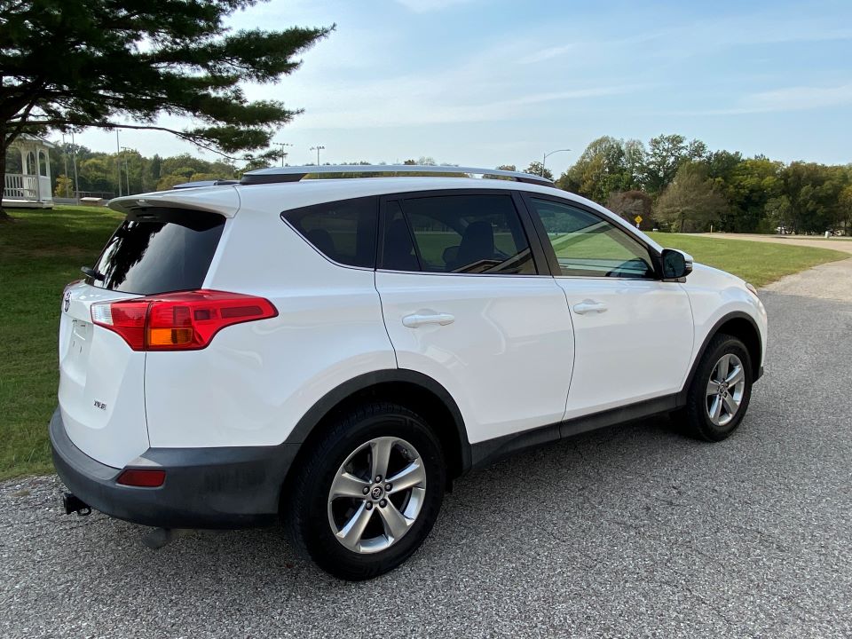 2015 Toyota RAV4 XLE FWD SUV