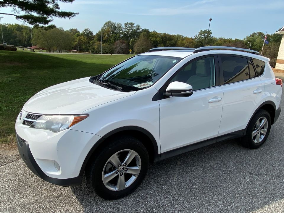 2015 Toyota RAV4 XLE FWD SUV