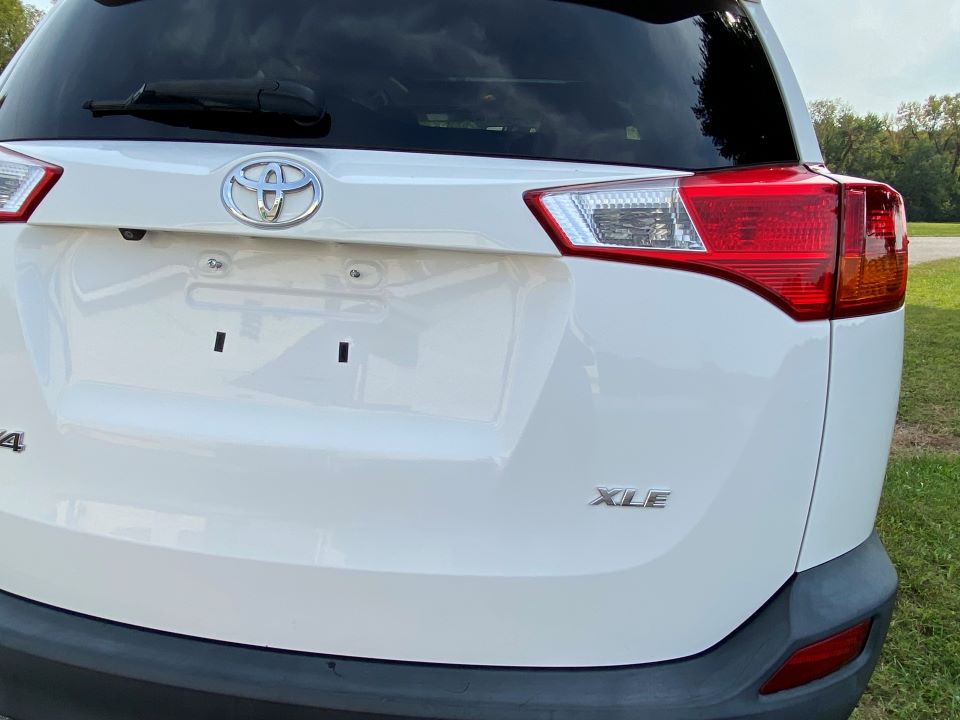 2015 Toyota RAV4 XLE FWD SUV