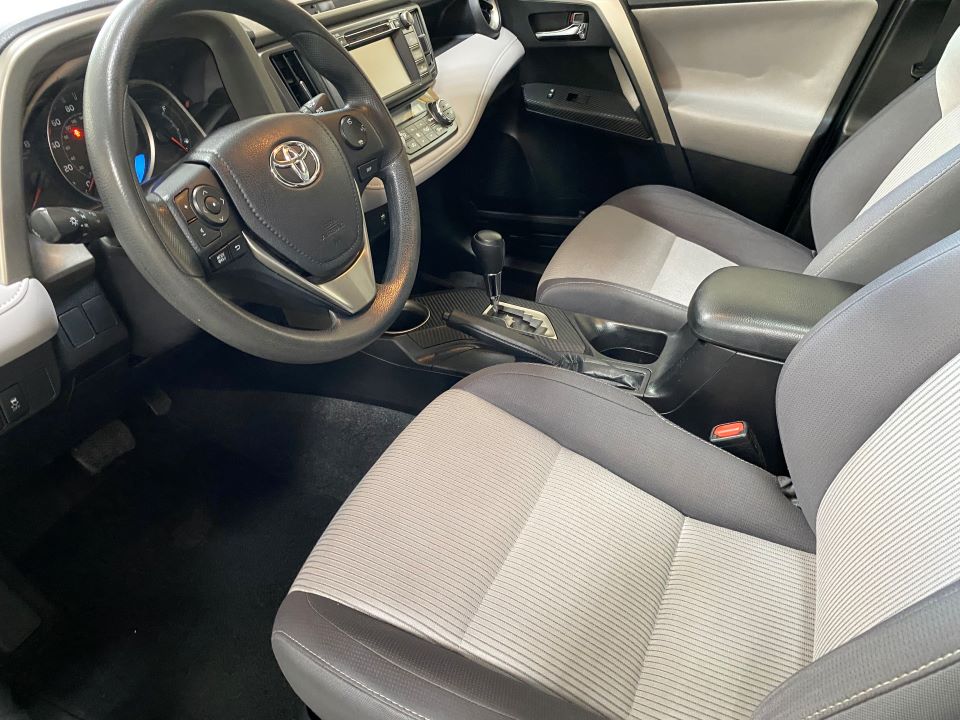 2015 Toyota RAV4 XLE FWD SUV