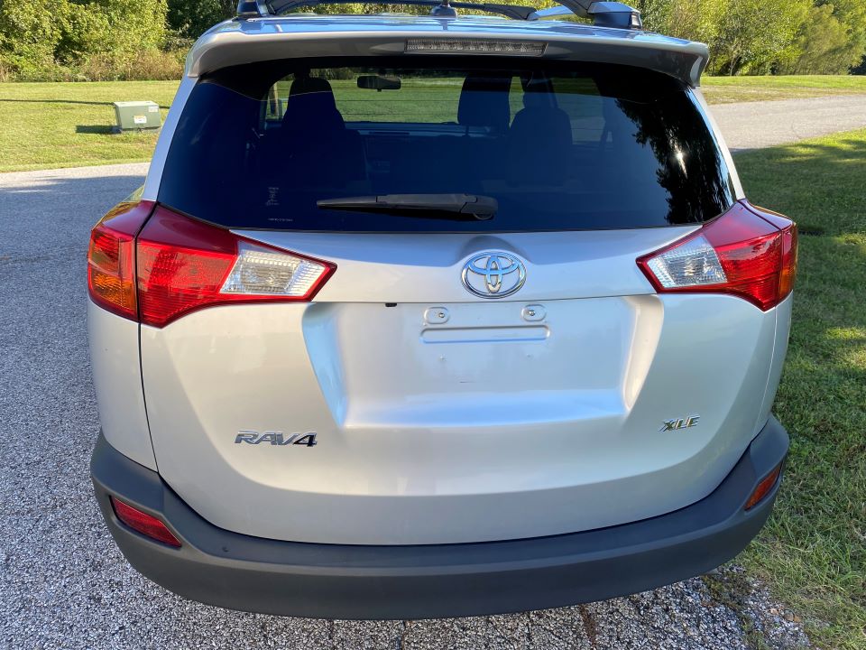 2015 Toyota RAV 4 XLE Sport Utility