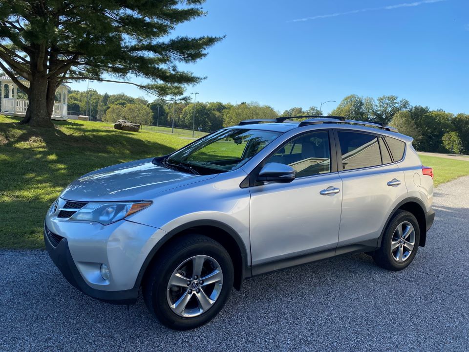 2015 Toyota RAV 4 XLE Sport Utility